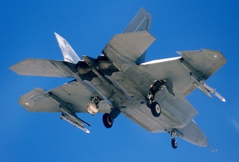 Máy bay chiến đấu được trang bị tên lửa AIM-9X-2